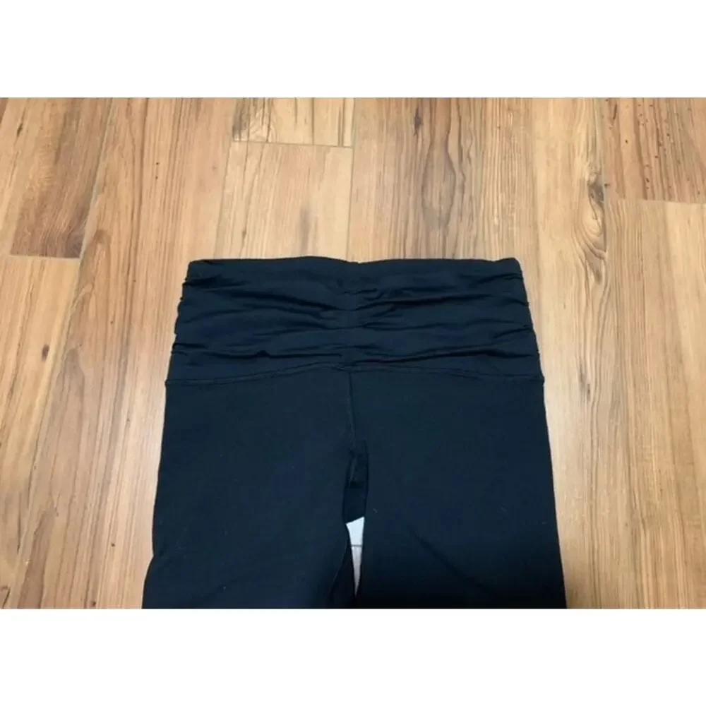 Lululemon Embrace Capri Leggings Black Size 6